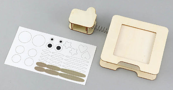 wooden akabeko accessory case02