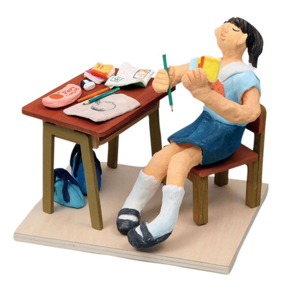 Desk and chair diorama set (made of hard paper)01