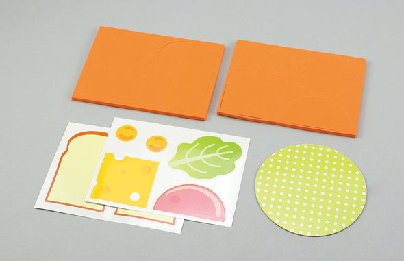 Making exciting sandwiches02