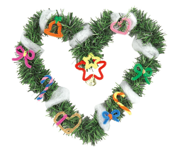 Making a Christmas wreath01