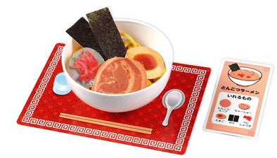 A fun set of ramen noodles made by the shop01