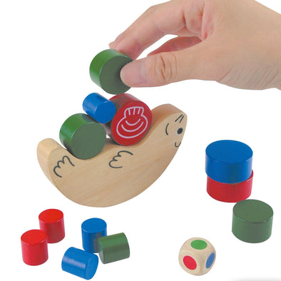 Raccoon balance (wooden toy)01