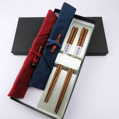 [Chopstick rest included] Chestnut cut chopsticks with angular tip couple chopstick case, plum branch chopstick rest set