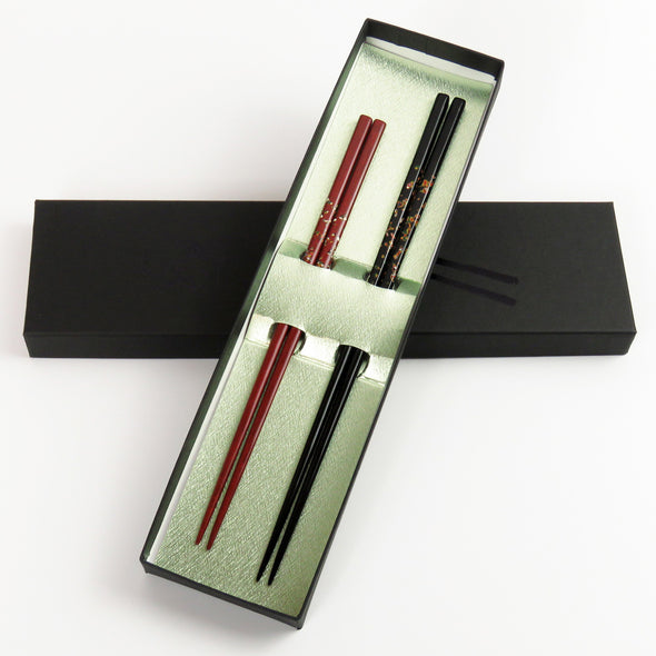 [Included chopstick rest made by traditional craftsman] Wakasa lacquered chopsticks pure gold couple set